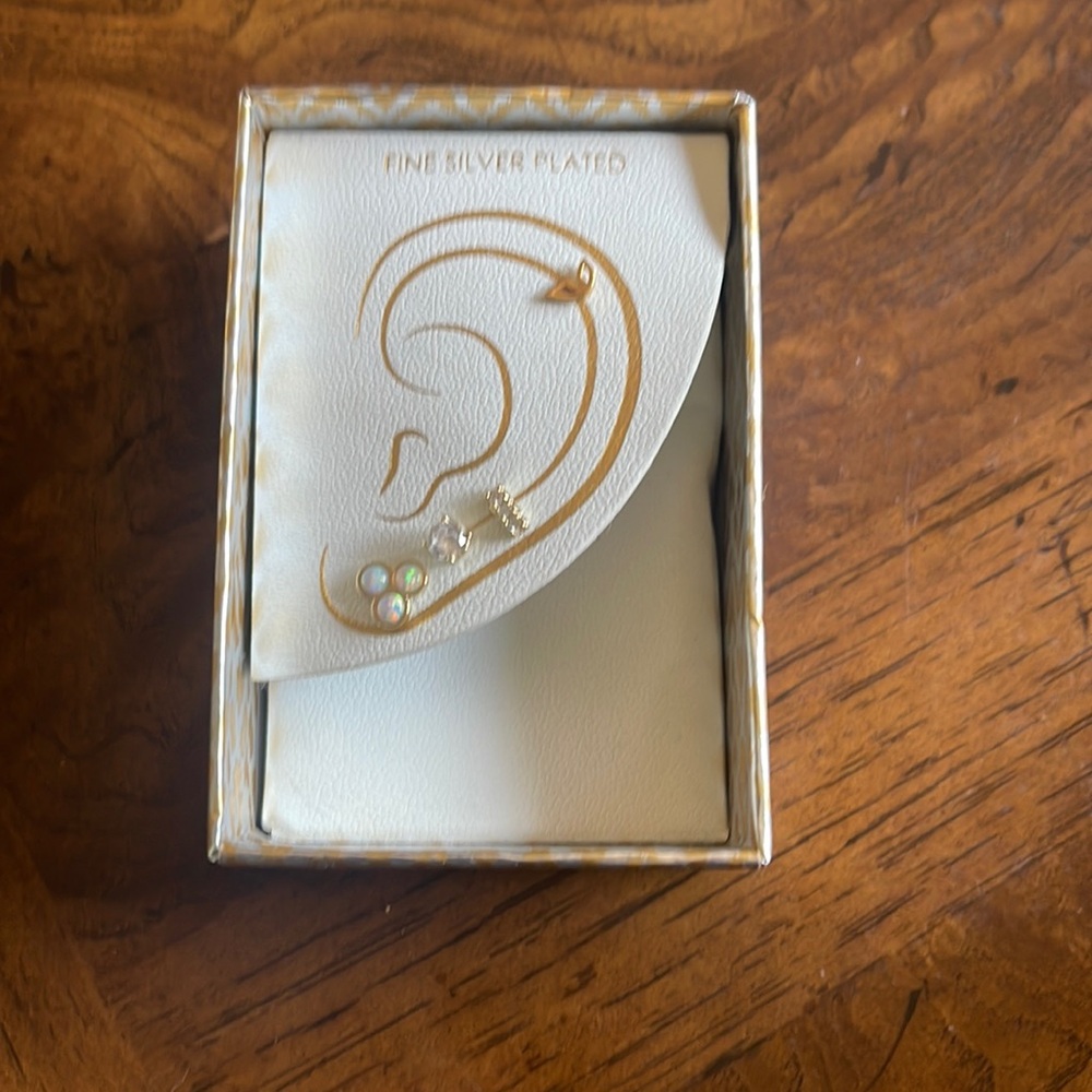 Nordstrom Ear cuff silver plated 4 single earrings new in box